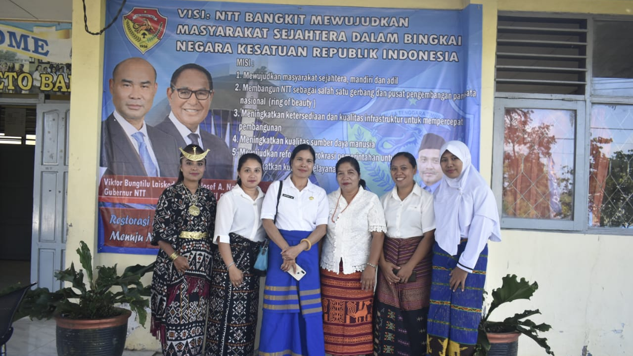 IBU GURU CANTIK