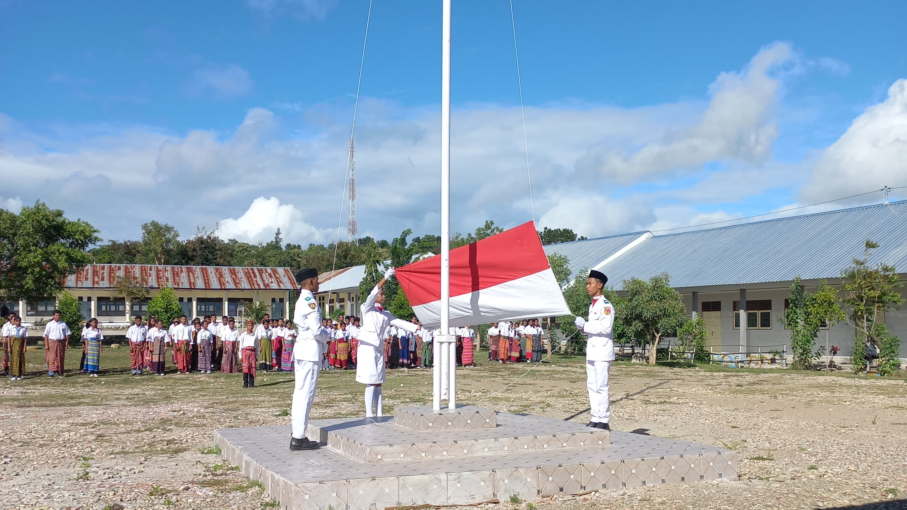 Pengibaran Bendera Merah Putih 2 Mei 2024